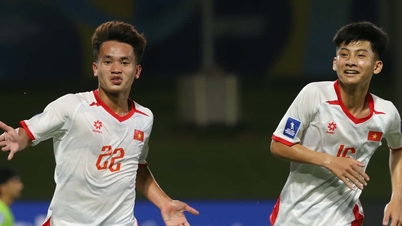AFC ویتنام U17 کو UAE کو شکست دینے میں مدد کے لیے مشورہ پیش کرتا ہے۔