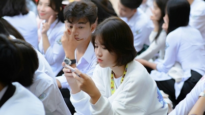 학교 내 휴대전화 금지: 연구 결과에 따르면 그 효과는 '거의 없다'?