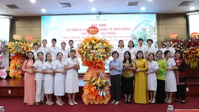 Das Provinzkrankenhaus Nr. 1 von Lao Cai organisierte Aktivitäten zum Gedenken an den 61. Jahrestag des Internationalen Tages der Krankenpflege.