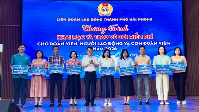 Trao 5.000 vé bơi miễn phí tặng đoàn viên, người lao động Hải Phòng