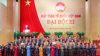 Présentation du Présidium du Comité central du Front de la Patrie du Vietnam, 11e législature.