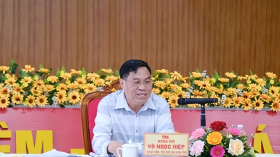 ពន្លឿនការបញ្ចេញមូលនិធិវិនិយោគសាធារណៈនៅក្នុងស្រុកបាវឡុក និងបាវឡាំ។