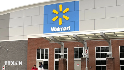 Walmart restrukturalizuje svou pracovní sílu, aby urychlil svou strategii umělé inteligence.