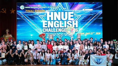Les étudiants de l'Université nationale d'éducation de Hanoï ont fait étalage de leurs talents brillants et dynamiques lors de la finale du HNUE English Challenge 2026.