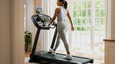 Áttörő ütéscsillapító technológia a Johnson Fitness futópadjain: Professzionális edzések, akárcsak az edzőteremben.