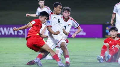 Echipa Vietnam U.17 reușește o revenire victorioasă împotriva echipei U.17 din Emiratele Arabe Unite: Calificare istorică la Campionatul Mondial, VFF acordă 1 miliard de VND.