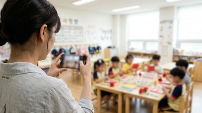 Ouders willen mooie foto's van hun kinderen, waardoor kleuterleidsters worstelen om als 'fotografen' op te treden.
