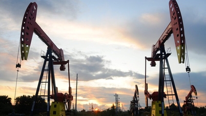 Hızlı Okuma 14-5: Petrol fiyatları tekrar yükseliyor, 5 ardışık seansta tavan limitine ulaşan bir hisse senedinden HoSE tarafından açıklama isteniyor.
