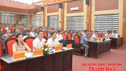 Đoàn ĐBQH tiếp xúc cử tri xã Hoằng Hóa và phường Sầm Sơn