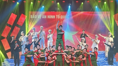 La gala de esta noche se titula "Una patria pacífica: Hai Phong brilla con luz propia".
