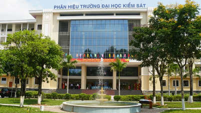 La sede di Ho Chi Minh City dell'Università dei Procuratori sta reclutando per la prima volta 300 studenti.