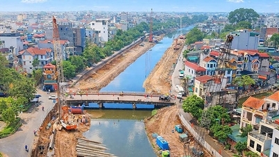 Berita khusus di surat kabar Hanoi Moi, 15 Mei 2026.