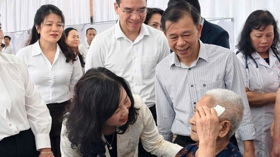 Triển khai khám sức khỏe định kỳ cho người dân