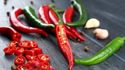 Продукты, которых следует категорически избегать при язвах во рту.