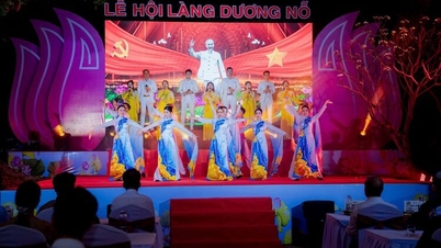 El festival de la aldea de Duong No, donde el presidente Ho Chi Minh vivió y estudió durante su infancia.