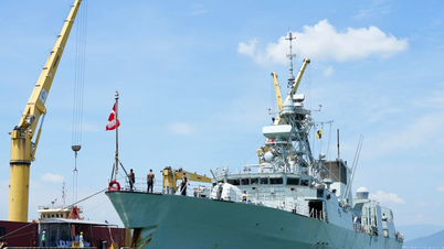 אוניית הצי הקנדי HMCS Charlottetown עגנה בנמל Tien Sa, והחלה את ביקורה בדאנאנג.