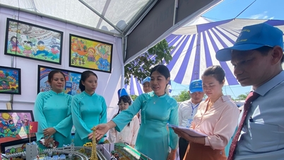 El festival "Conocimiento, Honor, Creatividad y Emprendimiento" que tuvo lugar en el distrito de Hai Van en 2026 fue un evento vibrante.
