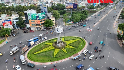 A cidade de Ho Chi Minh está testando um novo sistema de gerenciamento de fluxo de tráfego na rotatória de Nguyen Binh Khiem.