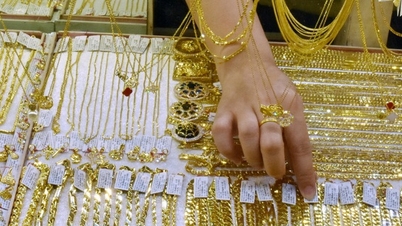 15 مئی کی شام کو سونے اور چاندی دونوں کی قیمتیں گر گئیں۔