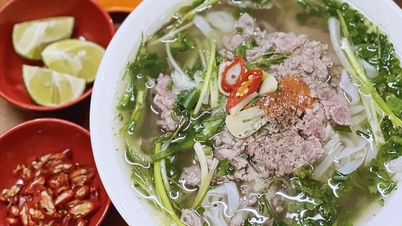 6 gerechten die veel toeristen lekker vinden tijdens een bezoek aan Hanoi.