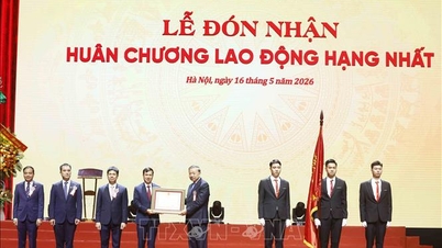 Secretar general și președinte To Lam: Universitatea Națională din Hanoi continuă să devină un simbol al intelectului vietnamez.