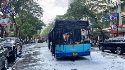 Wszyscy pasażerowie są bezpieczni po incydencie z pożarem autobusu.