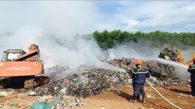 Nỗ lực dập tắt đám cháy kéo dài nhiều ngày tại Trường Thủy
