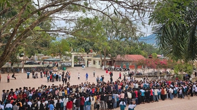 Keep students in border areas in school by organizing children's festivals.