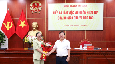 تعلیم و تربیت کے نائب وزیر Nguyen Thi Quyen Thanh Ca Mau صوبے کی عوامی کمیٹی کے ساتھ کام کرتے ہیں۔
