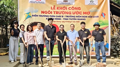 Komune Yen Minh memulai dan meresmikan proyek-proyek kesejahteraan sosial.
