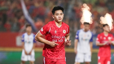 ハノイ警察対タインホア (前半) 0-0: タインホアは自信を持ってスタートした。