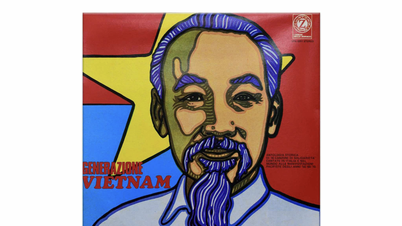 ຂອງຂວັນທີ່ໜ້າປະທັບໃຈຈາກນັກທ່ອງທ່ຽວສາກົນທີ່ມາຢ້ຽມຢາມເຂດປະຫວັດສາດ ກິມລຽນ.