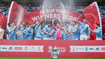 Manchester City vinner FA-cupen og holder dermed håpet om en historisk treble i live.