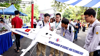 งานมหกรรมรับสมัครนักศึกษาหลักสูตรวิทยาศาสตร์และเทคโนโลยีประจำปีครั้งที่ 2 เป็นงานที่คึกคักมาก