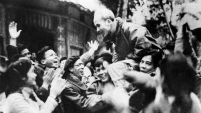 Ideologi Presiden Ho Chi Minh adalah cahaya panduan bagi kami.