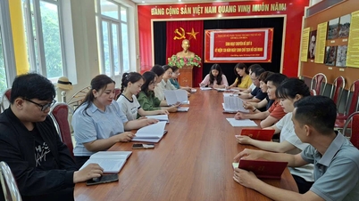 Biuro Departamentu Budownictwa prowincji Cao Bang zorganizowało w maju tematyczną sesję studyjną, aby uczcić 136. rocznicę urodzin prezydenta Ho Chi Minha (19 maja 1890 r. - 19 maja 2026 r.).