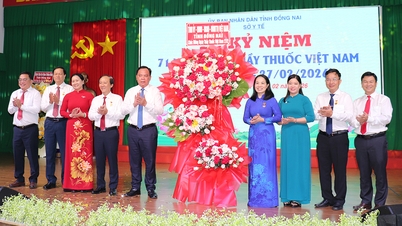 สำนักงานสาธารณสุขจังหวัดด่งนายจัดงานฉลองครบรอบ 71 ปี วันแพทย์แห่งชาติเวียดนามอย่างเป็นทางการ