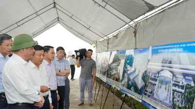 Wiceprzewodniczący Zgromadzenia Narodowego Nguyen Hong Dien dokonuje inspekcji projektu inwestycyjnego dotyczącego budowy linii kolejowej Lao Cai – Hanoi – Hai Phong.