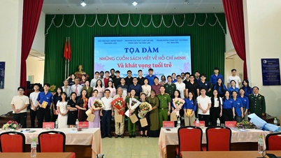 L'antenne de l'Université de droit de Hanoï s'associe à l'organisation d'un séminaire sur les livres concernant Hô Chi Minh-Ville et les aspirations de la jeunesse.