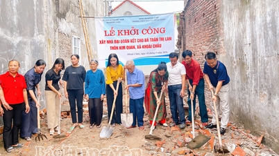 Nous avons fait un don de 50 millions de VND pour soutenir la construction de maisons solidaires destinées aux ménages défavorisés de la commune de Khoai Chau.