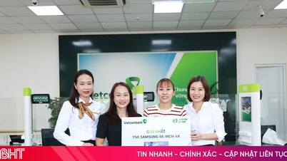 Pelanggan kedua di Ha Tinh telah memenangi hadiah dalam program "Simpanan Mencipta Keajaiban" Vietcombank.