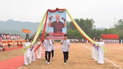 Rèn luyện thân thể theo gương Bác