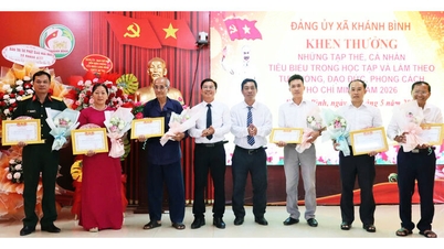 Xã Khánh Bình tôn vinh tập thể, cá nhân tiêu biểu trong học tập và làm theo Bác