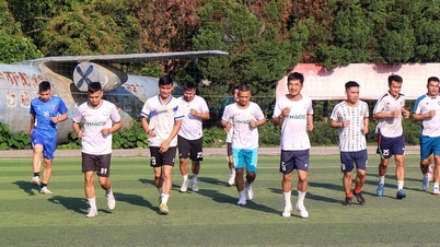 労働者トーナメントに出場するチームに合流するため、ムオンニャから約200kmの距離を移動した。