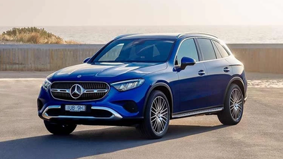 Mercedes-Benz svolává řadu luxusních vozů GLC kvůli závadě na přístrojové desce.