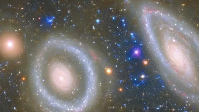 宇宙で初めて回転しない銀河が発見された。