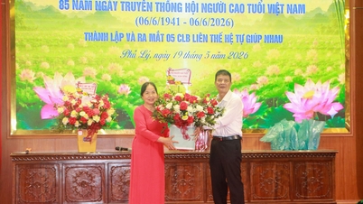 Äldreföreningen i Phu Ly-distriktet firar 85-årsjubileet av den traditionella dagen för vietnamesiska äldre.