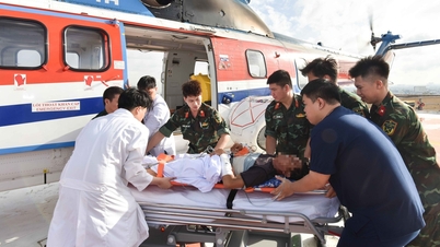 Un elicopter a zburat noaptea pentru a transporta doi pacienți aflați în stare critică din Insulele Spratly înapoi pe continent.