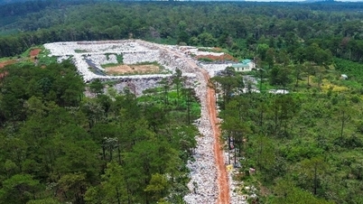 蓄積された7000トンものゴミの処理は、地元住民にとって大きな負担となっている。