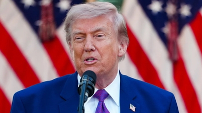 Всего за три месяца г-н Трамп совершил более 3700 сделок с акциями на сумму 750 миллионов долларов.
